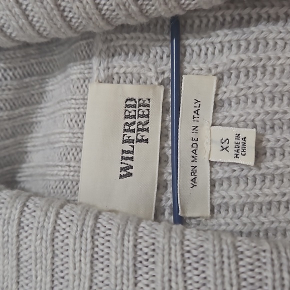 Aritzia Wilfred Free Lin Italian Wool Turtleneck Sweater - Picture 6 of 9